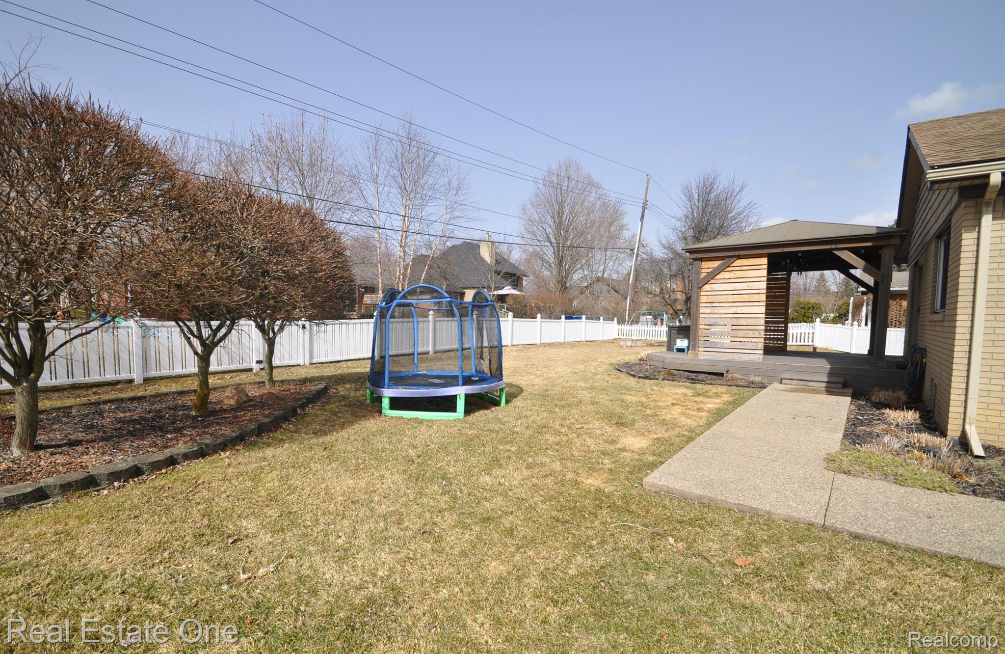 53447 GARLAND DR