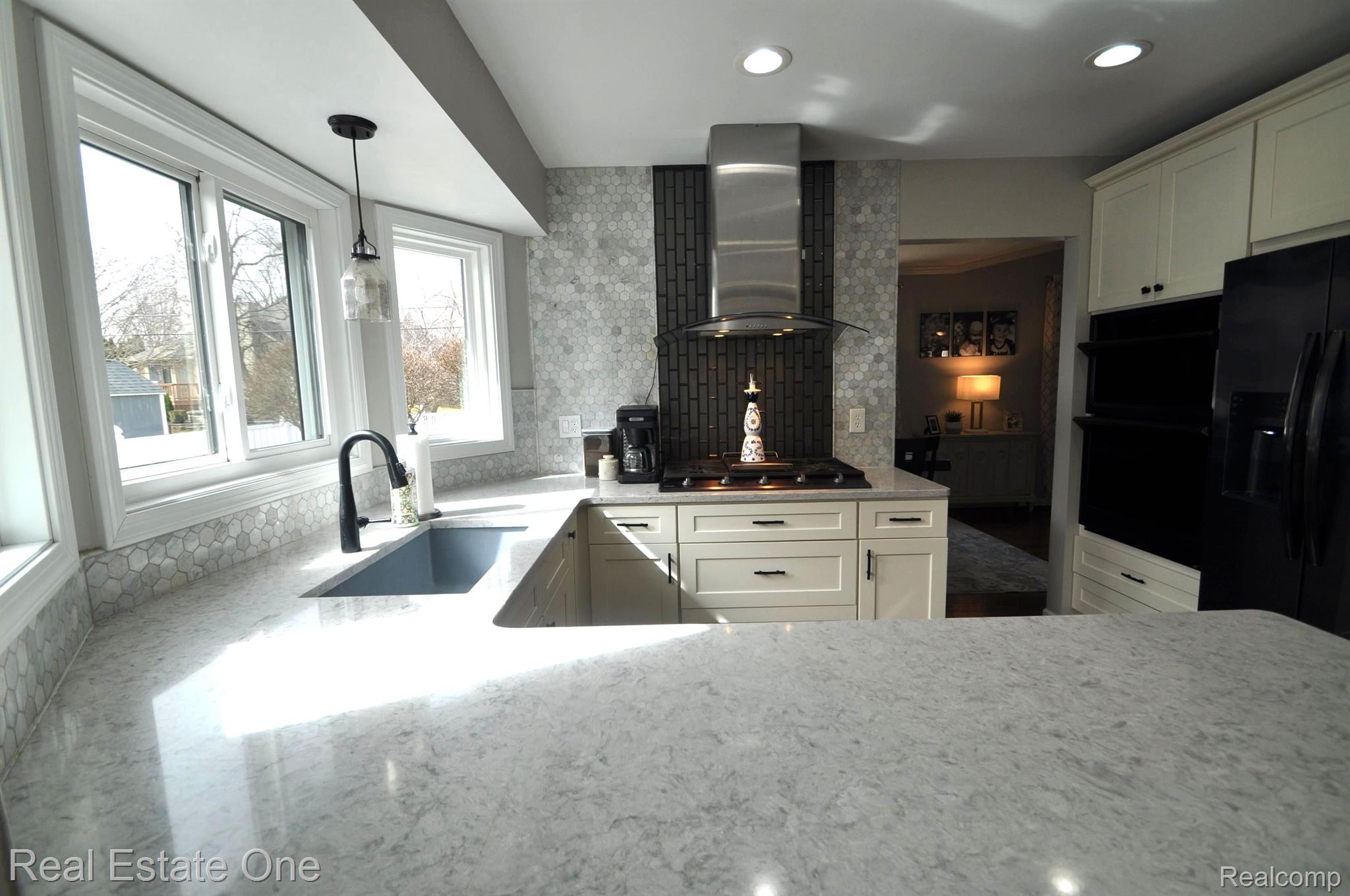 53447 GARLAND DR