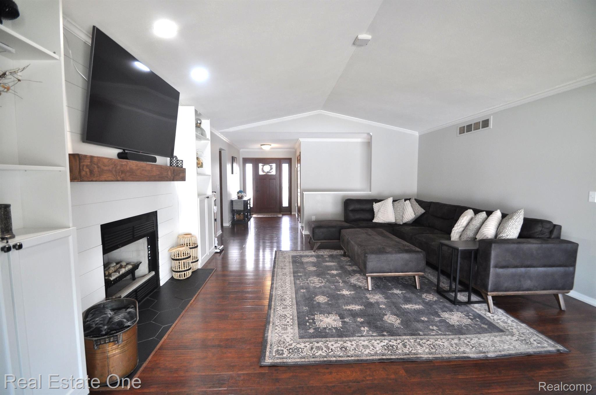 53447 GARLAND DR