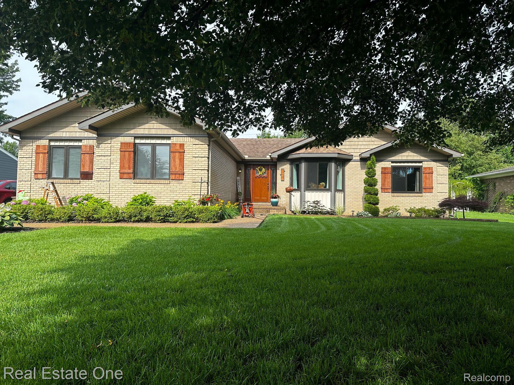 53447 GARLAND DR