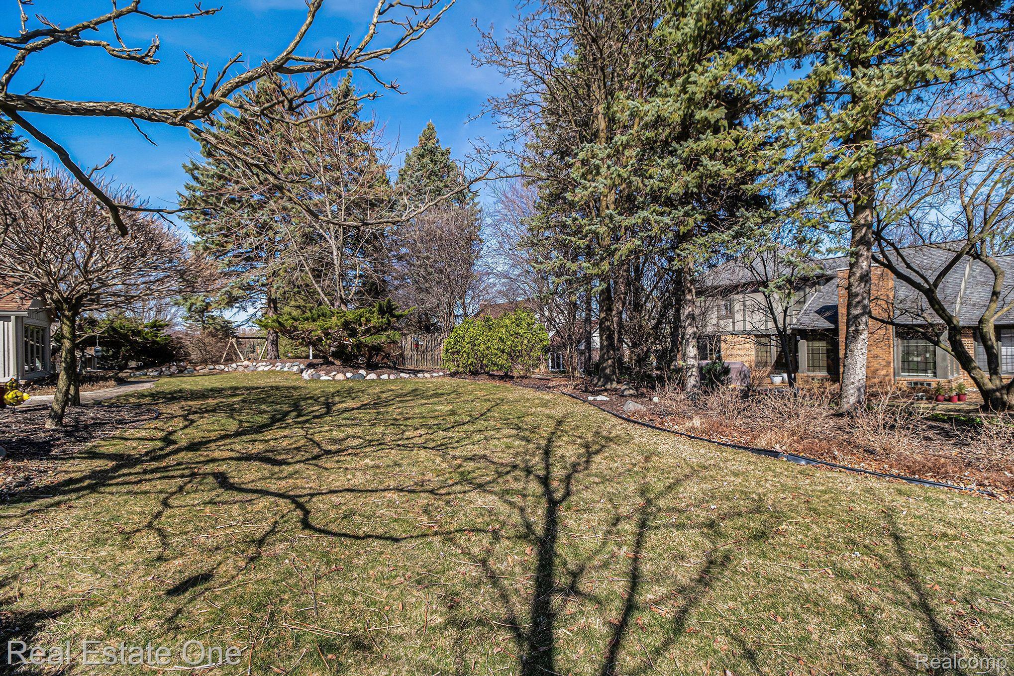 1260 CHAFFER DR