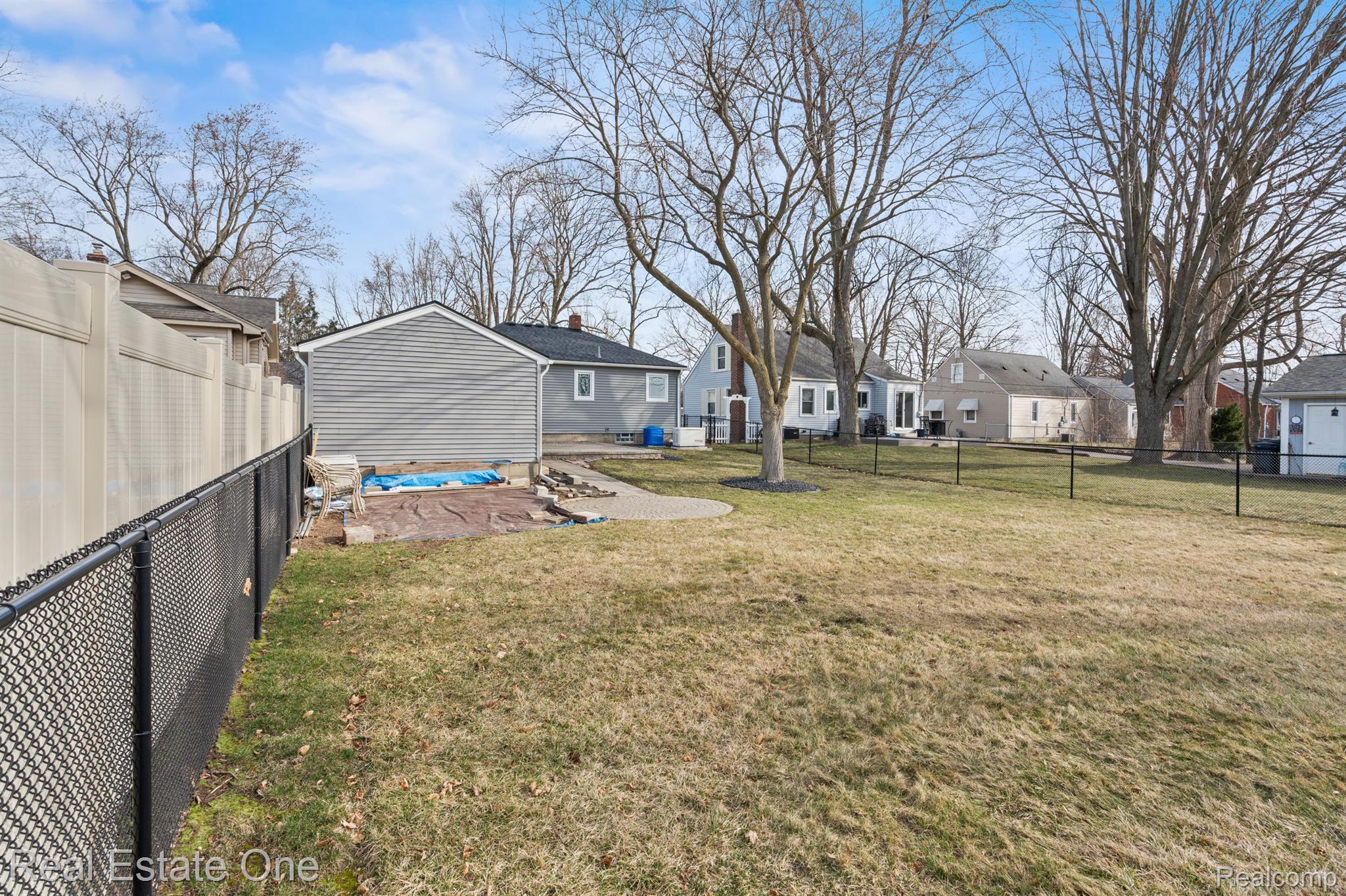 153 CROSWELL ST