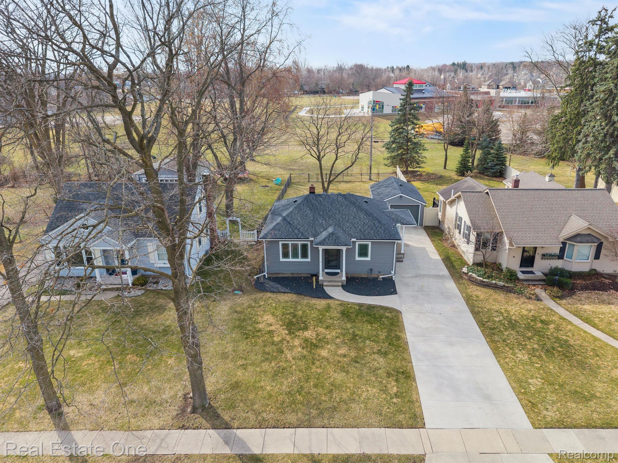 153 CROSWELL ST