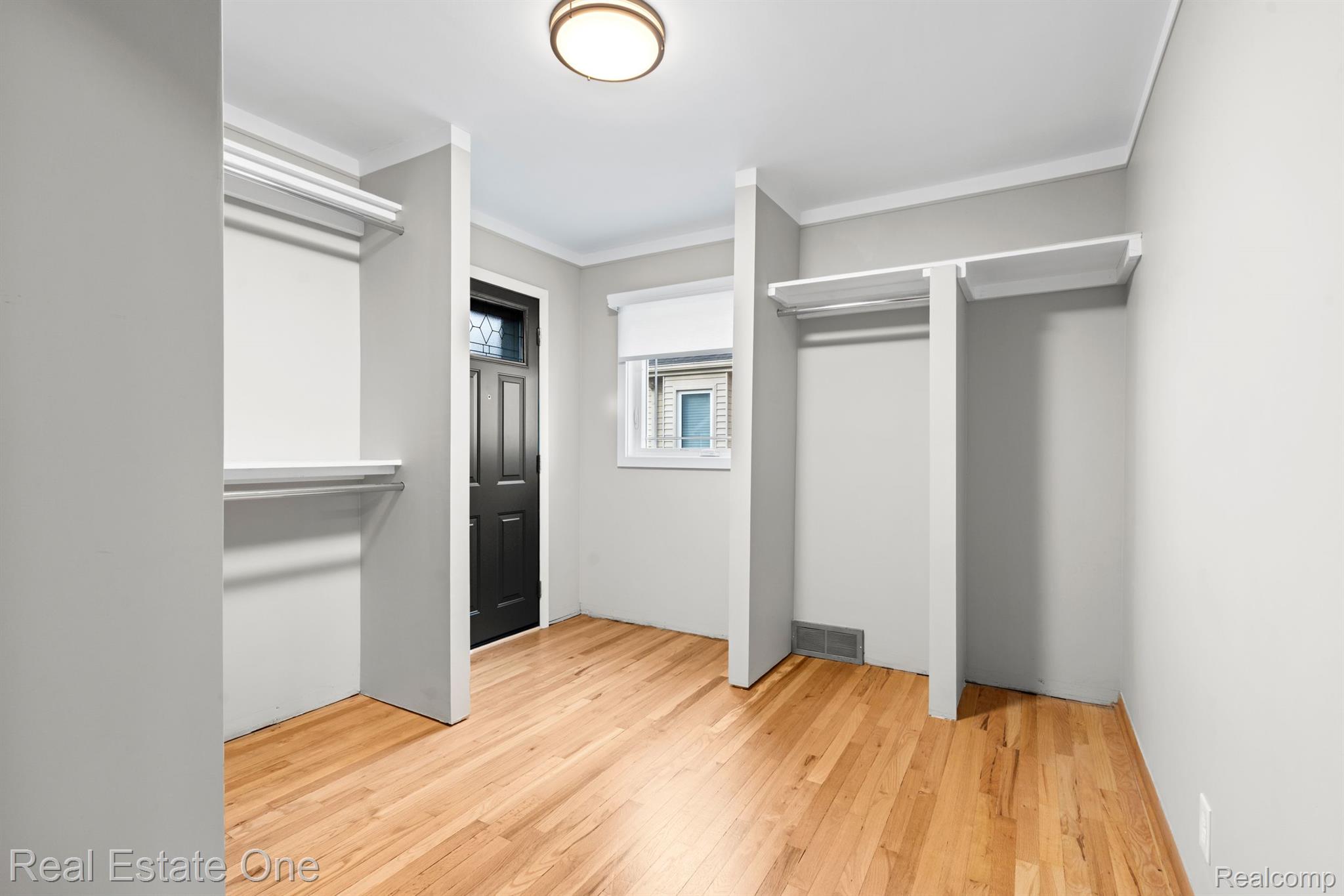 153 CROSWELL ST