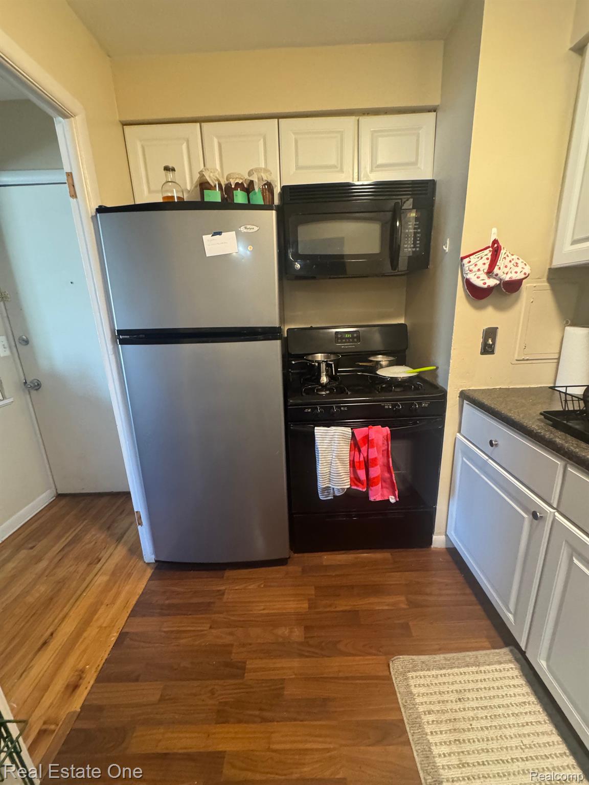 1209 ISLAND DR 202