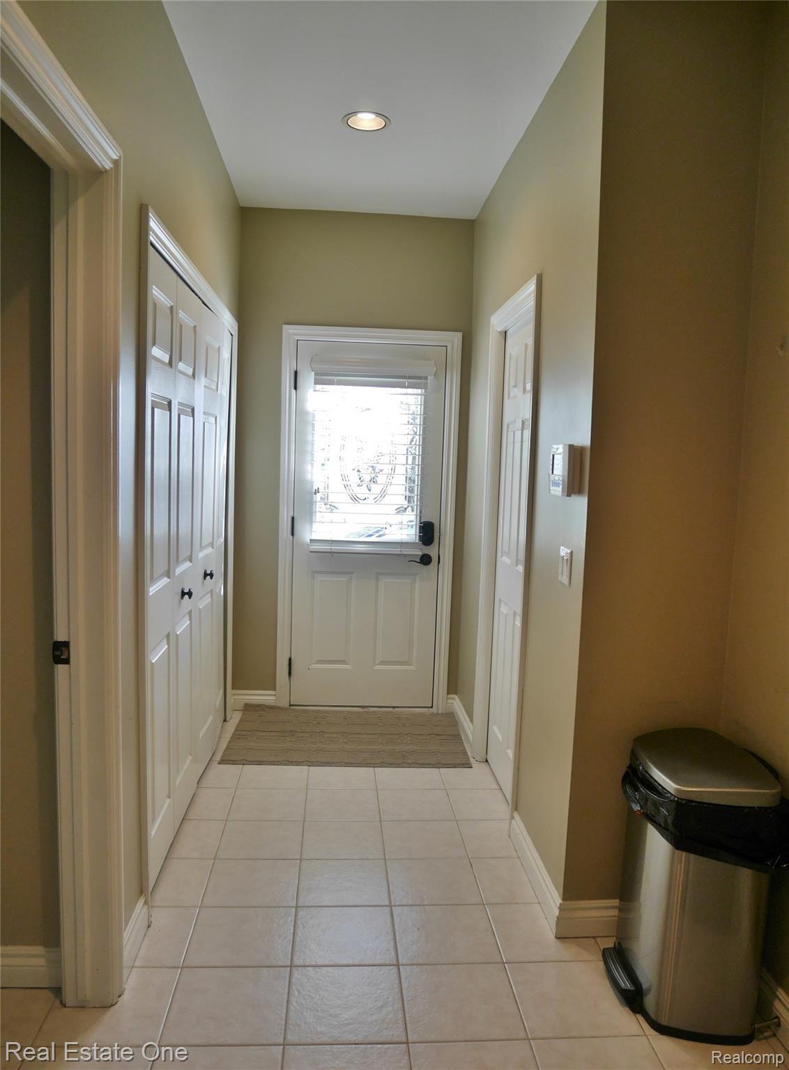 5846 CLEARVIEW DR