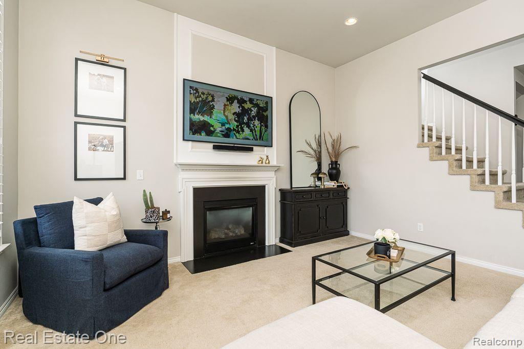 648 MELROSE