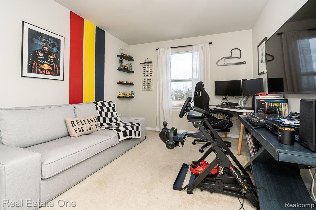 648 MELROSE