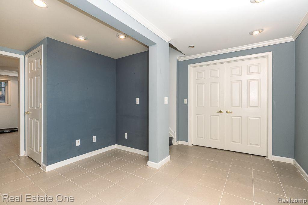 743 Caribou CRT