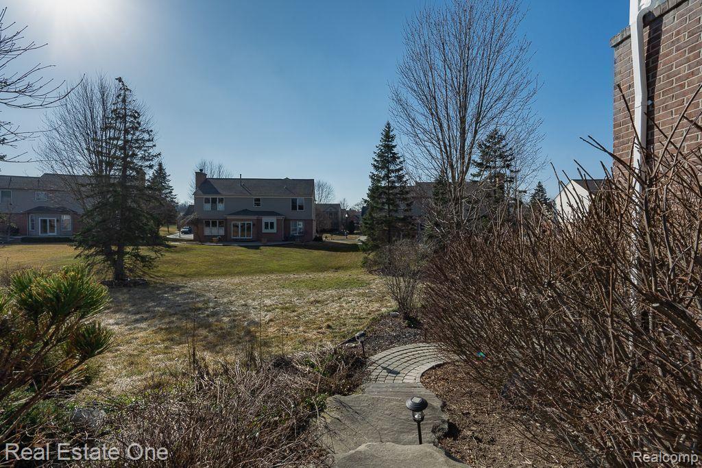 743 Caribou CRT