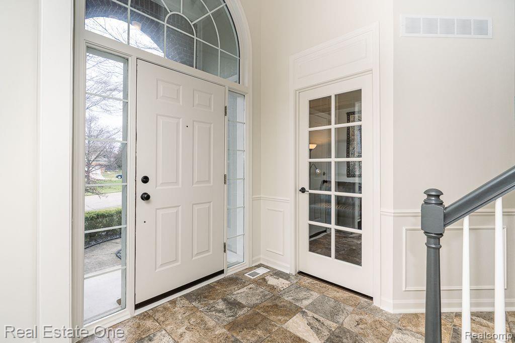 743 Caribou CRT