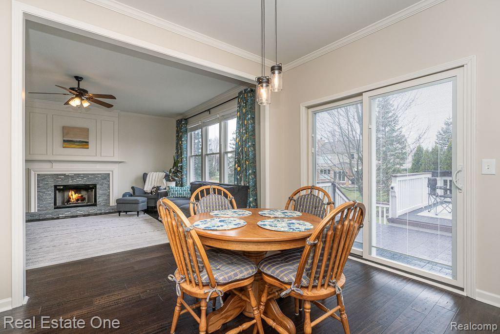 743 Caribou CRT