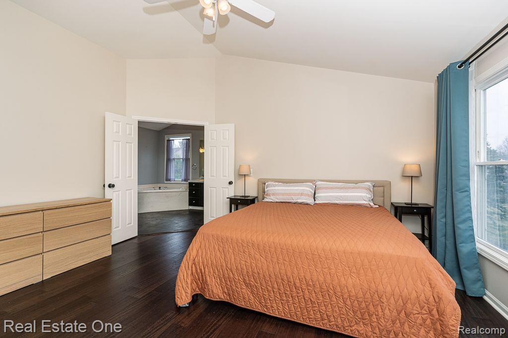743 Caribou CRT
