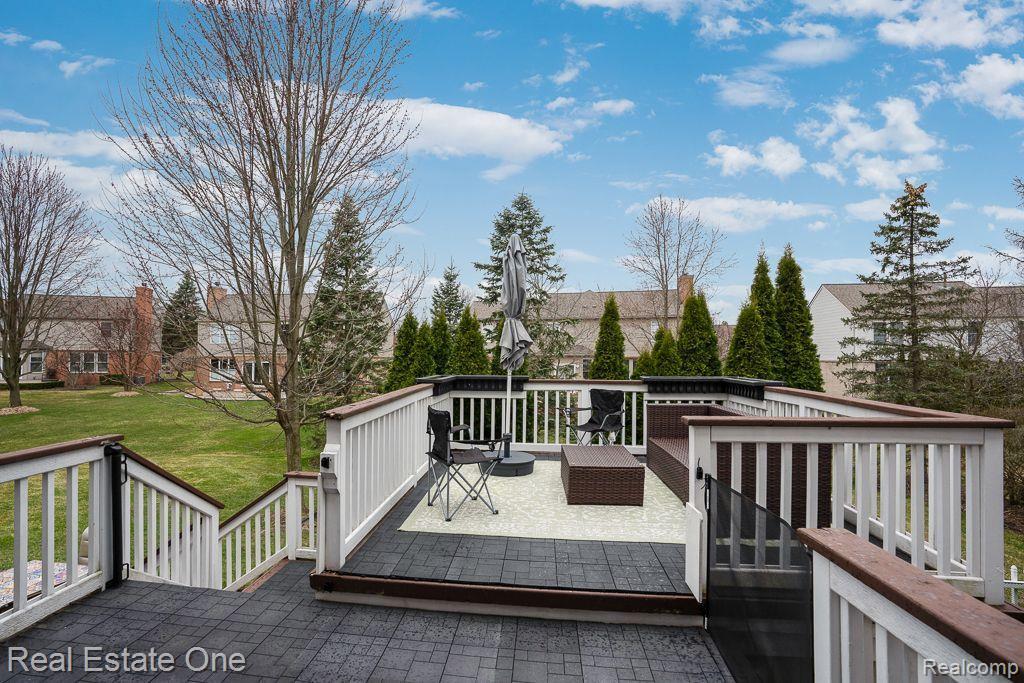 743 Caribou CRT