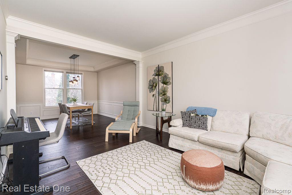 743 Caribou CRT