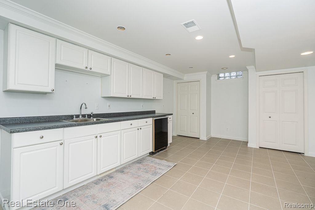 743 Caribou CRT