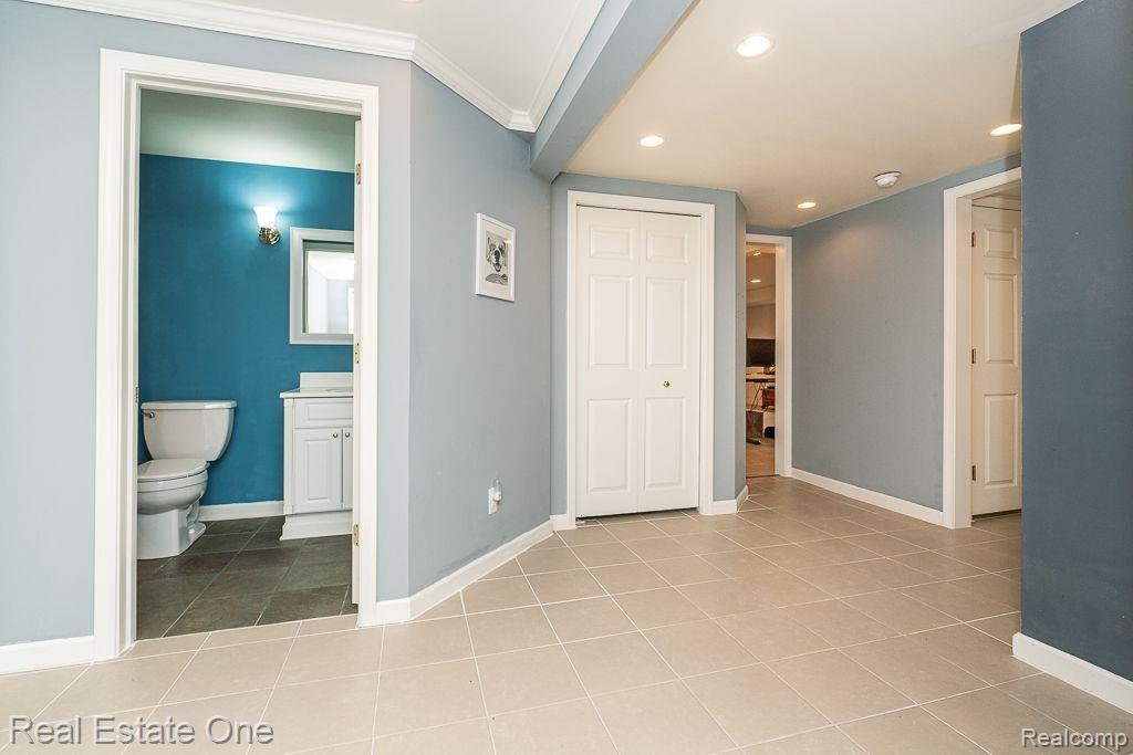 743 Caribou CRT