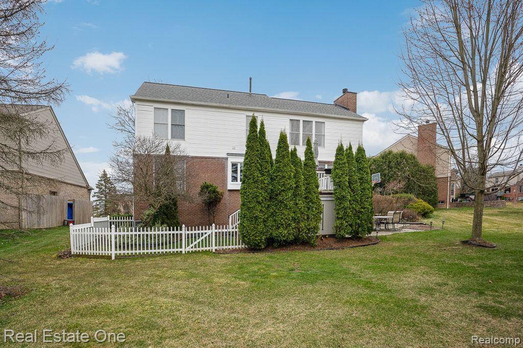 743 Caribou CRT