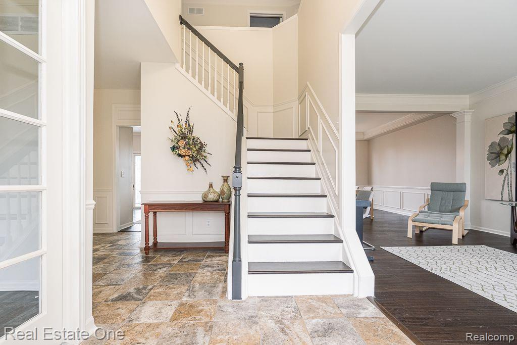 743 Caribou CRT