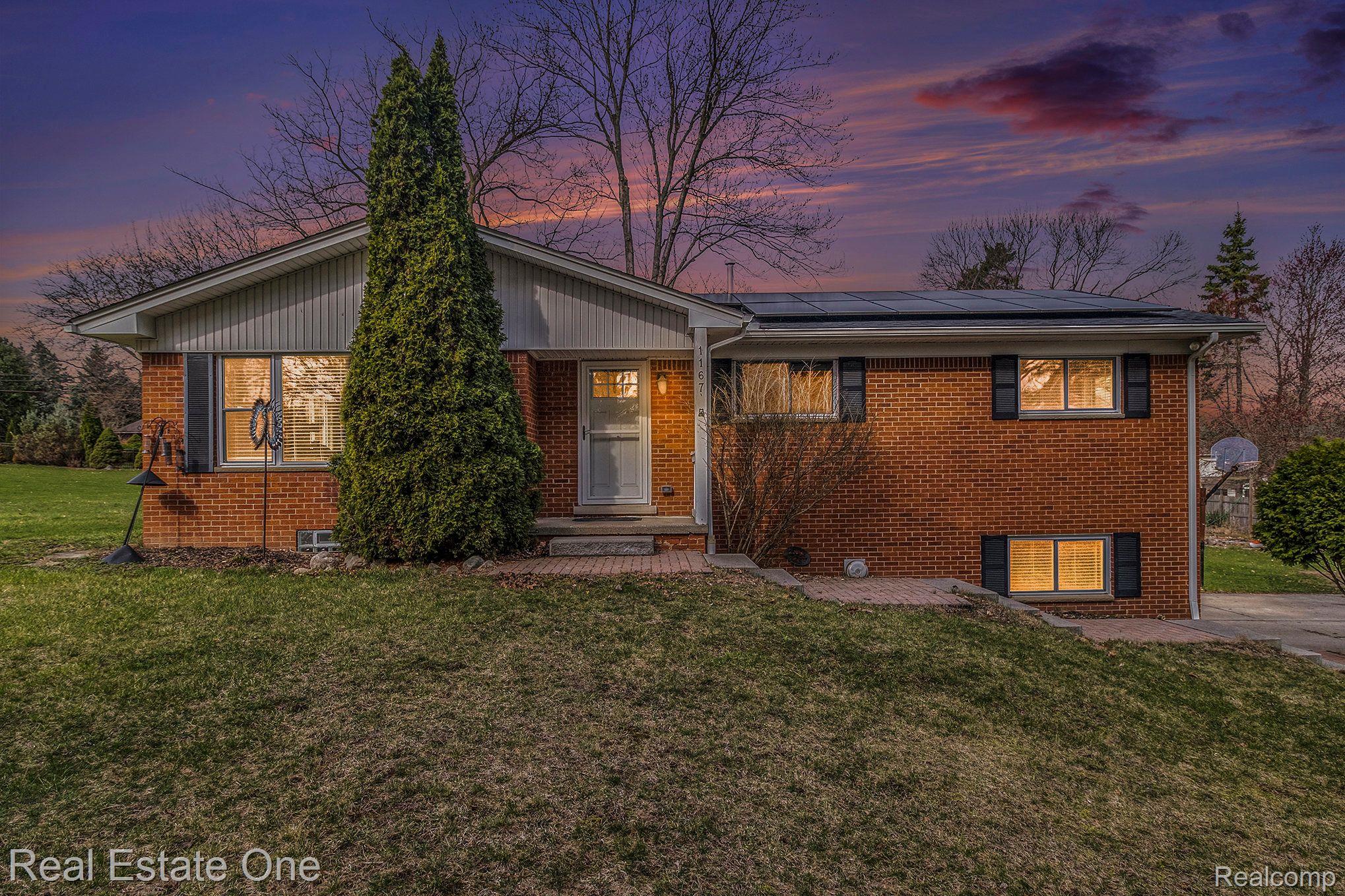 1167 BREWSTER RD