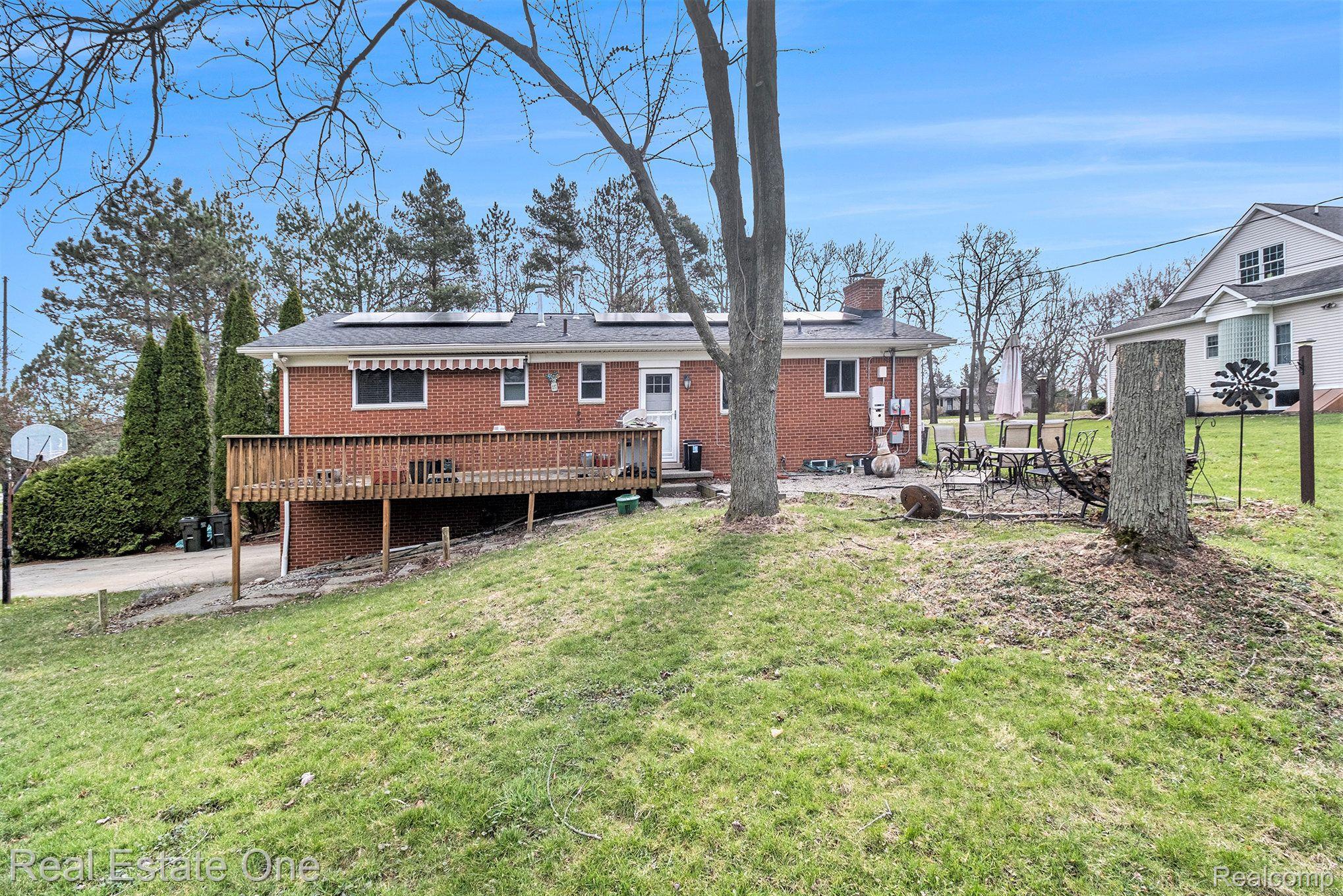 1167 BREWSTER RD