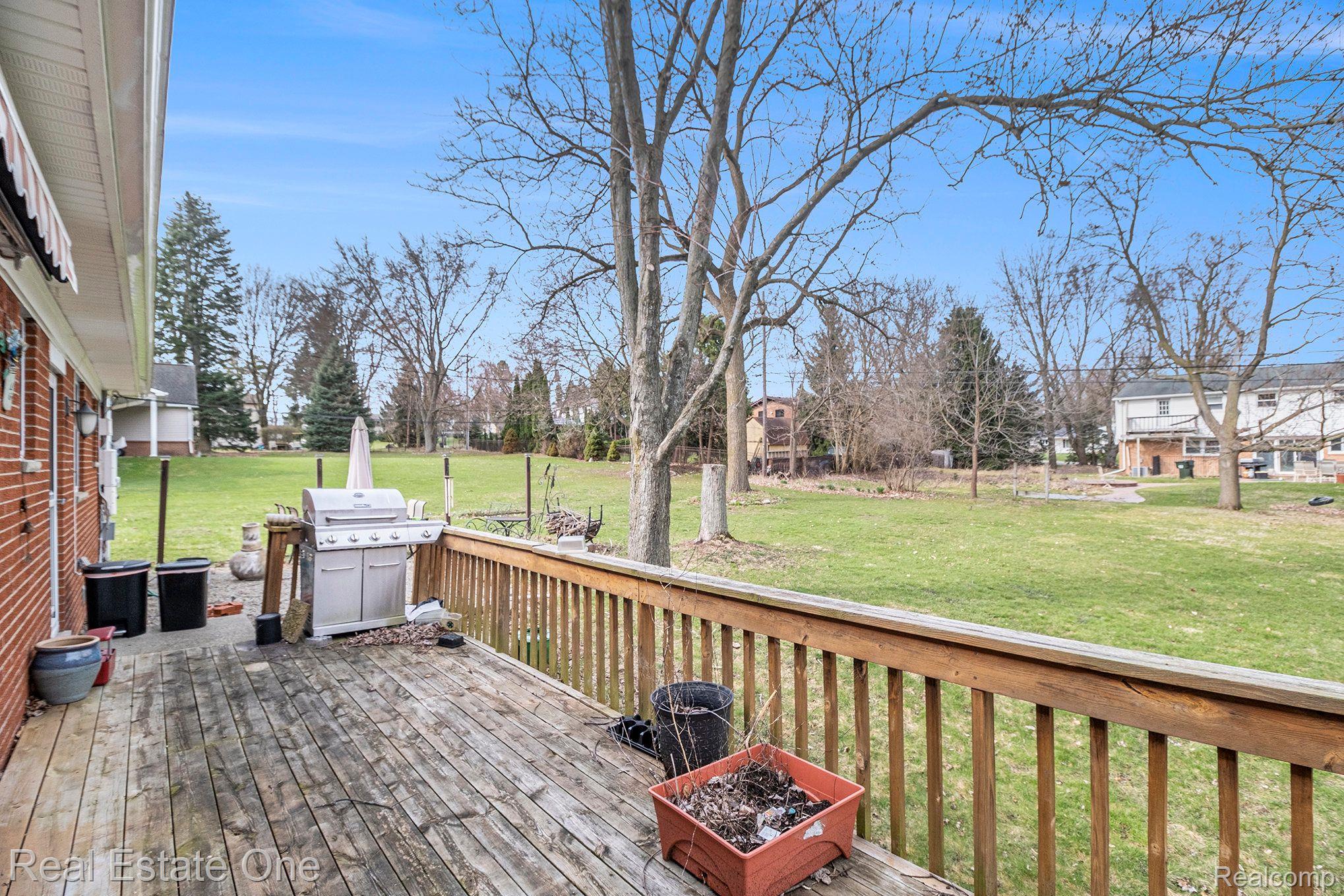 1167 BREWSTER RD