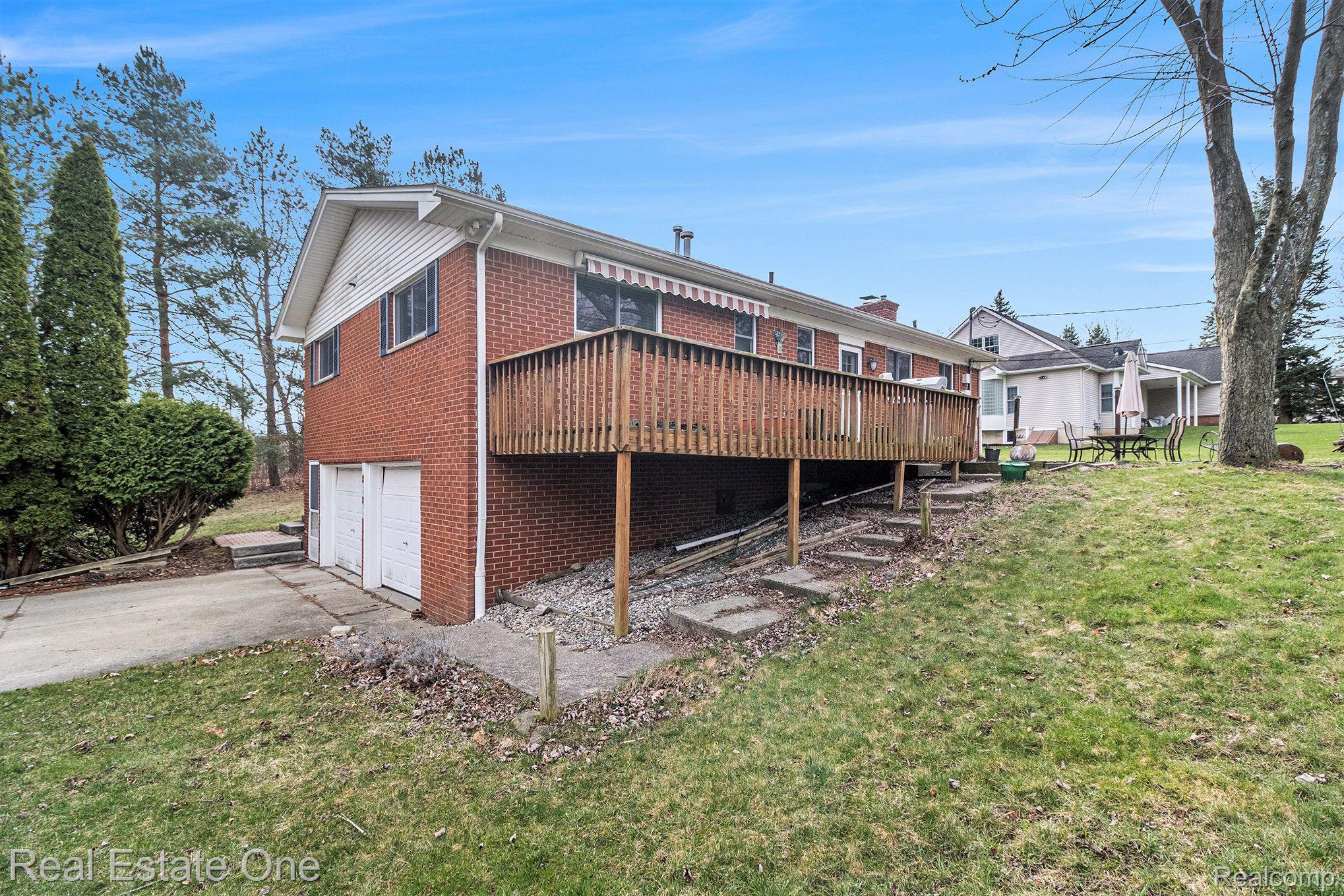 1167 BREWSTER RD