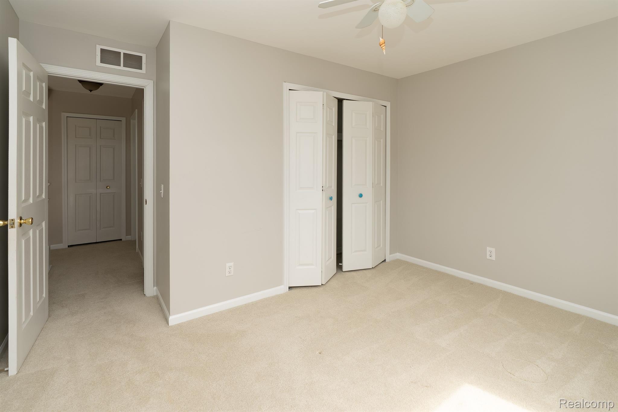 2385 HUNTINGTON DR