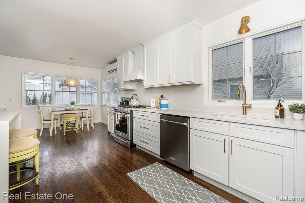 145 LINWOOD AVE