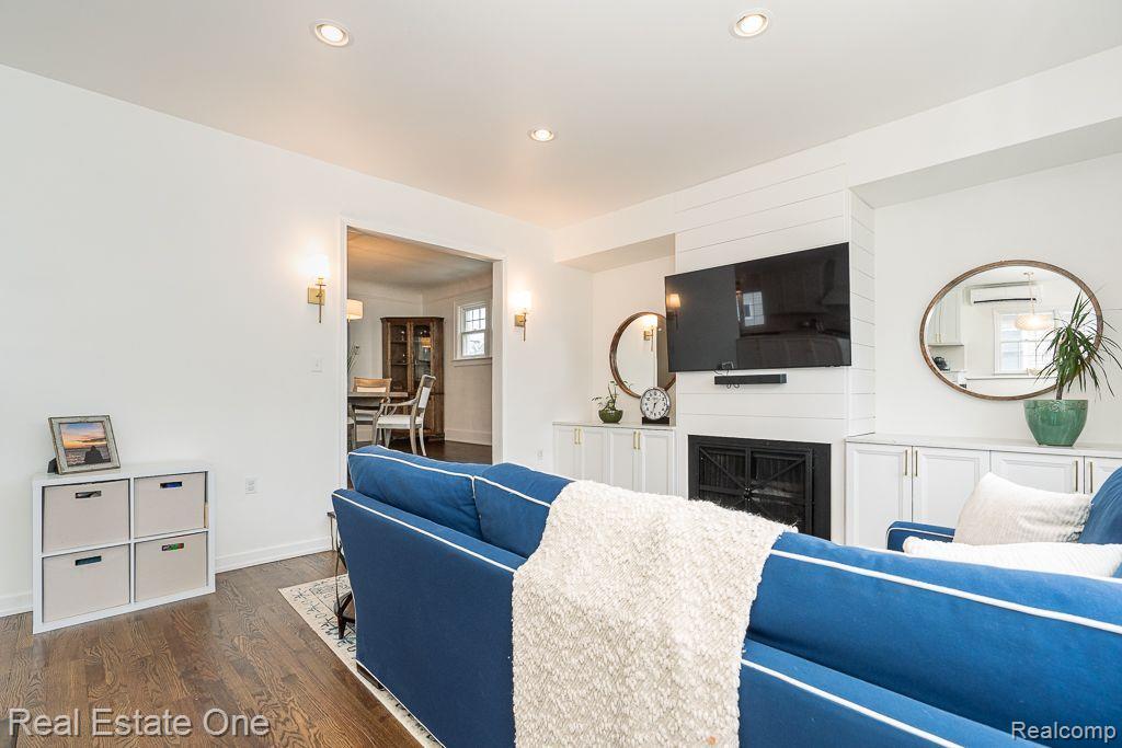 145 LINWOOD AVE