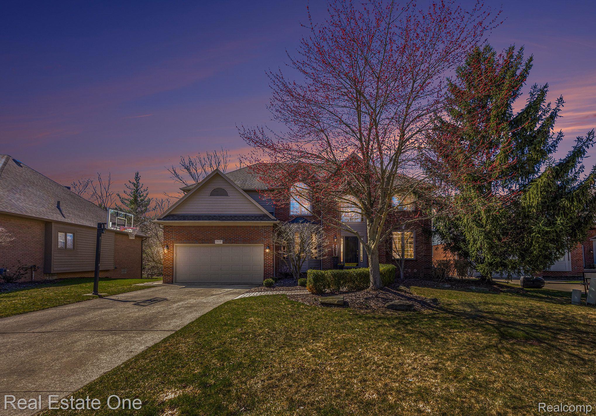 317 LONE PINE CIR