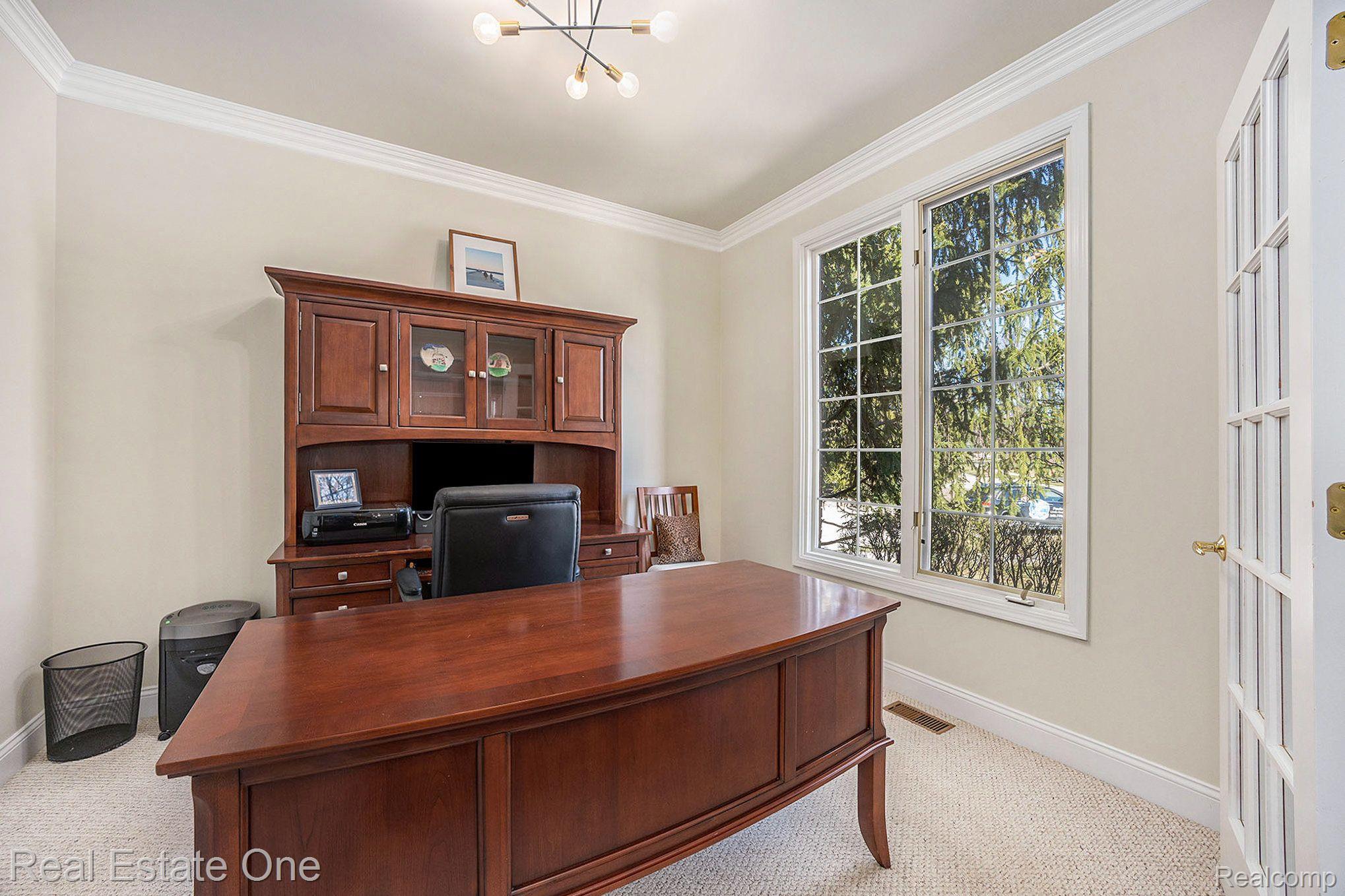 317 LONE PINE CIR