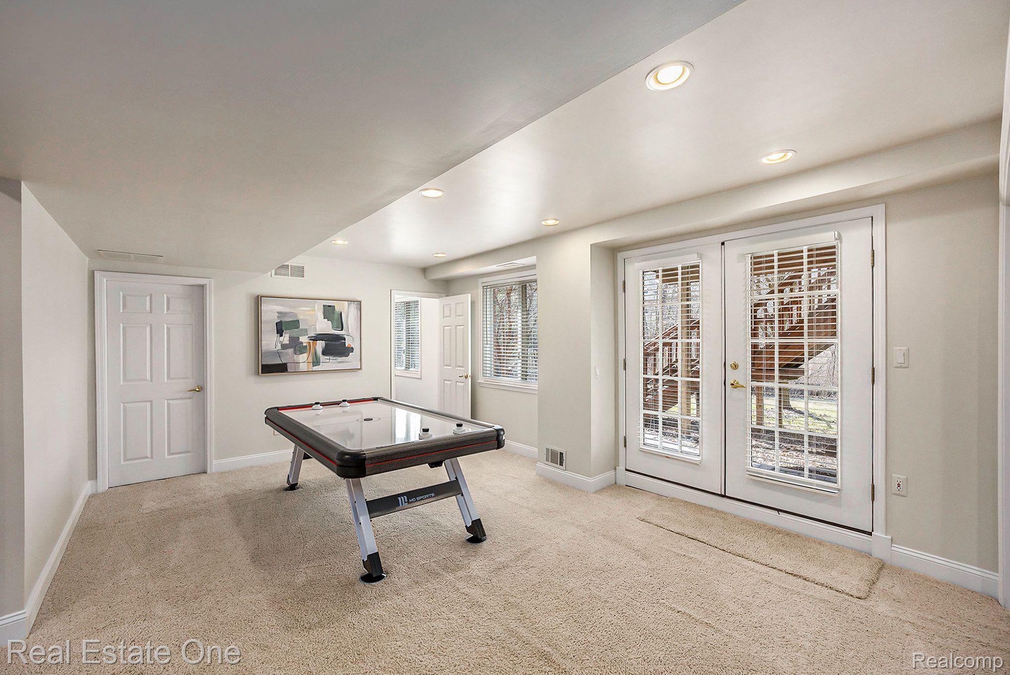 317 LONE PINE CIR