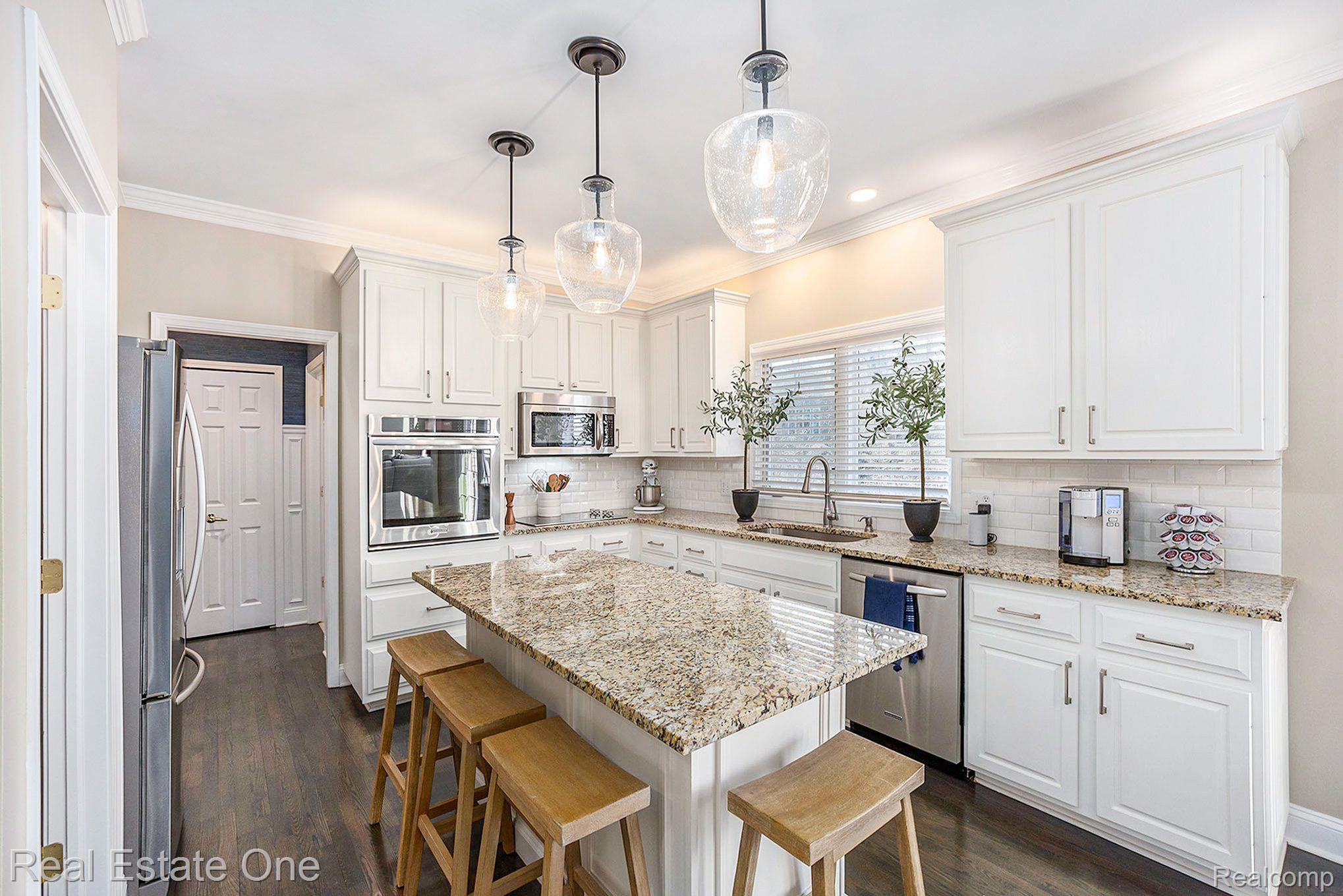 317 LONE PINE CIR