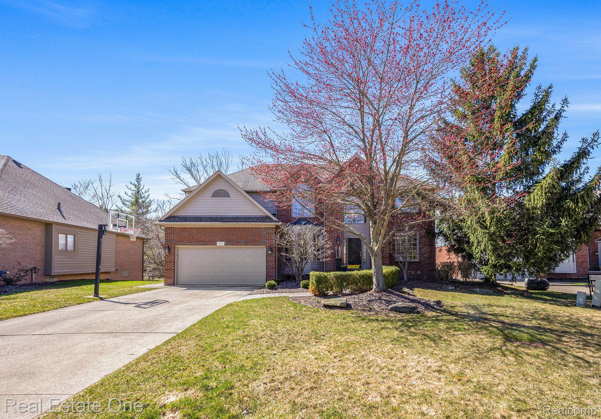 317 LONE PINE CIR