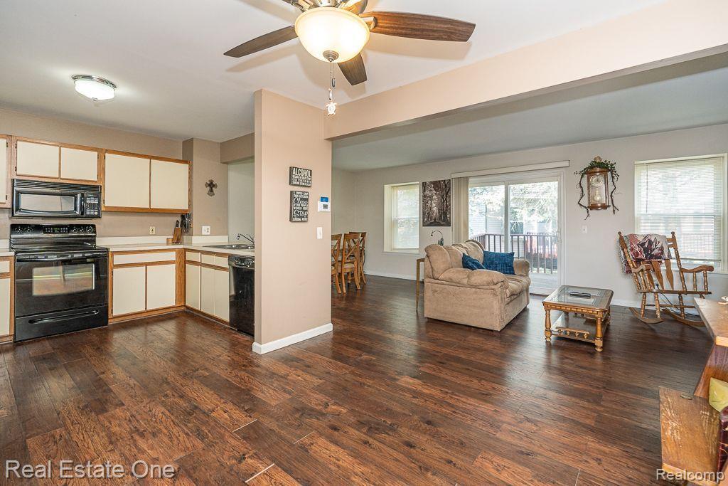 6472 LOCHAVEN LN