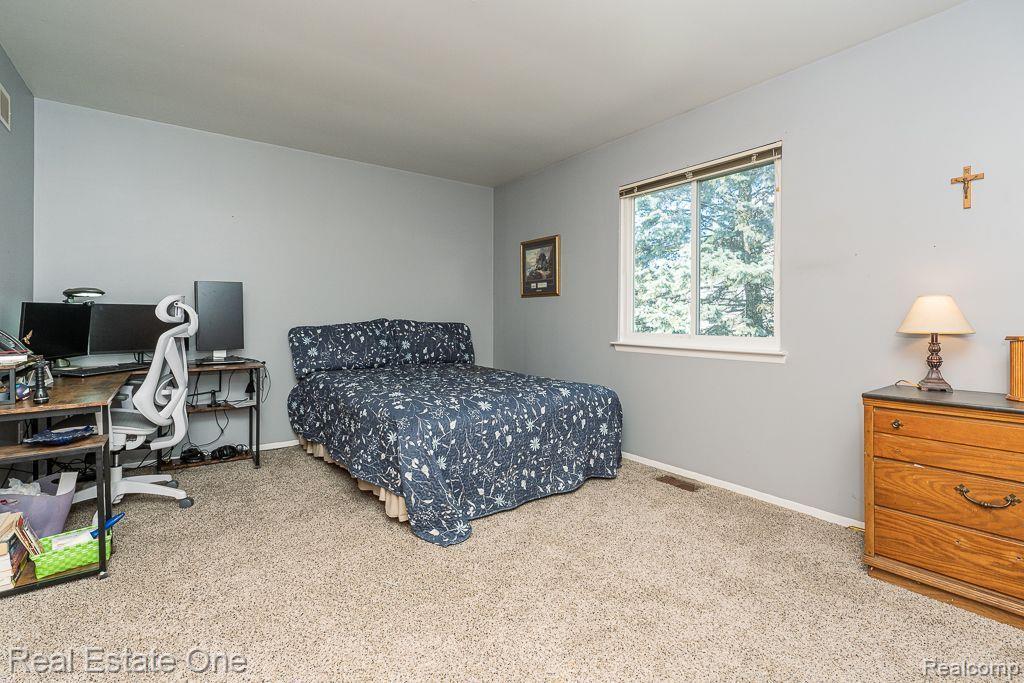6472 LOCHAVEN LN