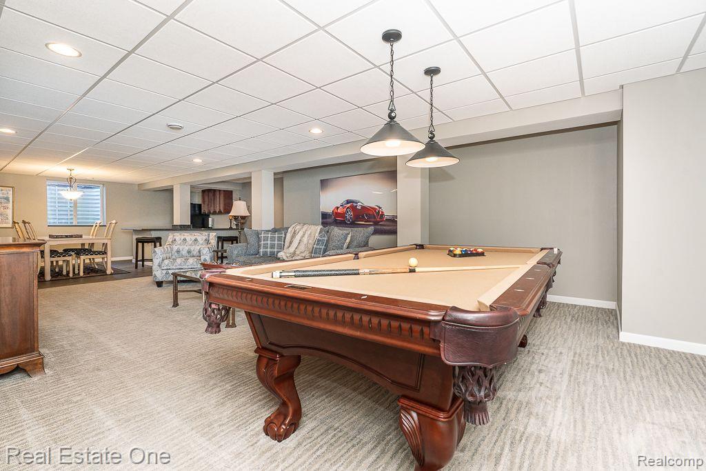 2098 LOGAN DR