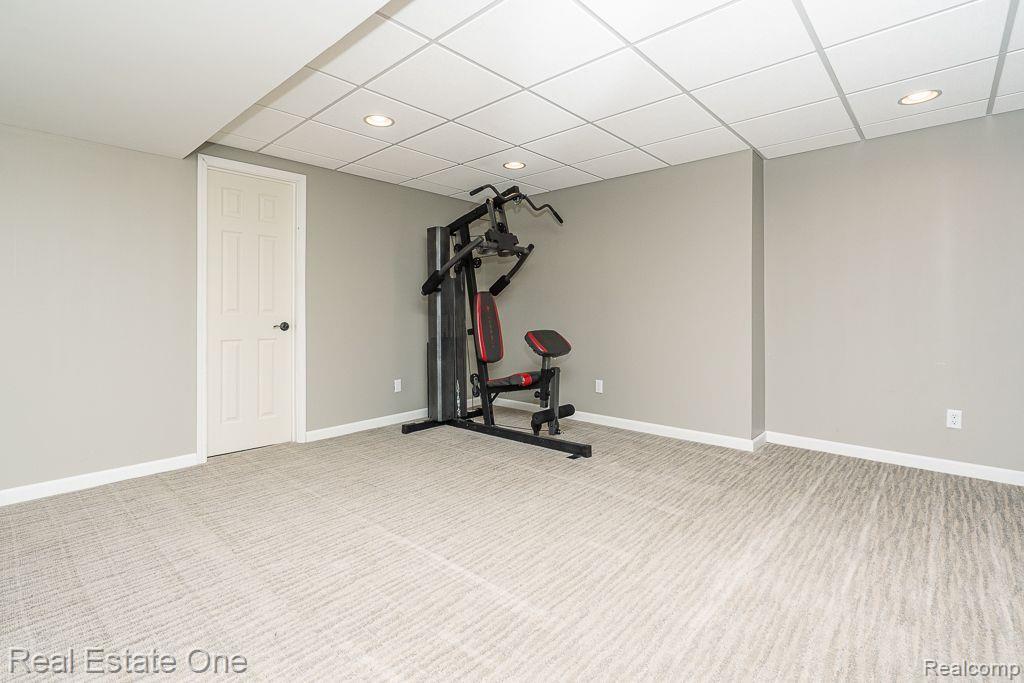 2098 LOGAN DR