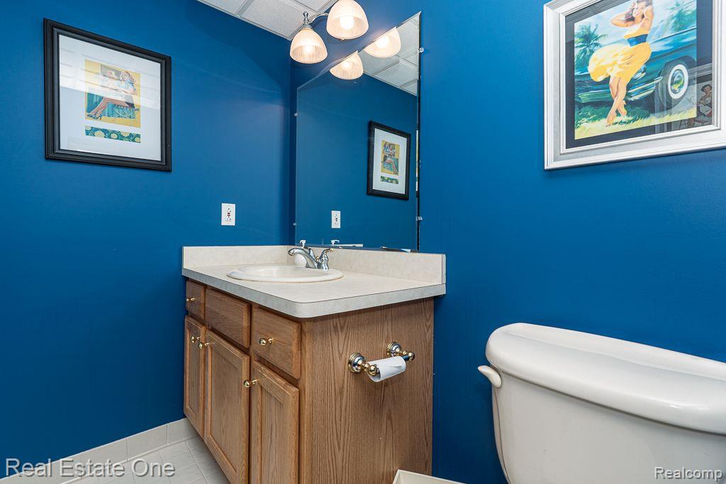 1639 Boulder CRT