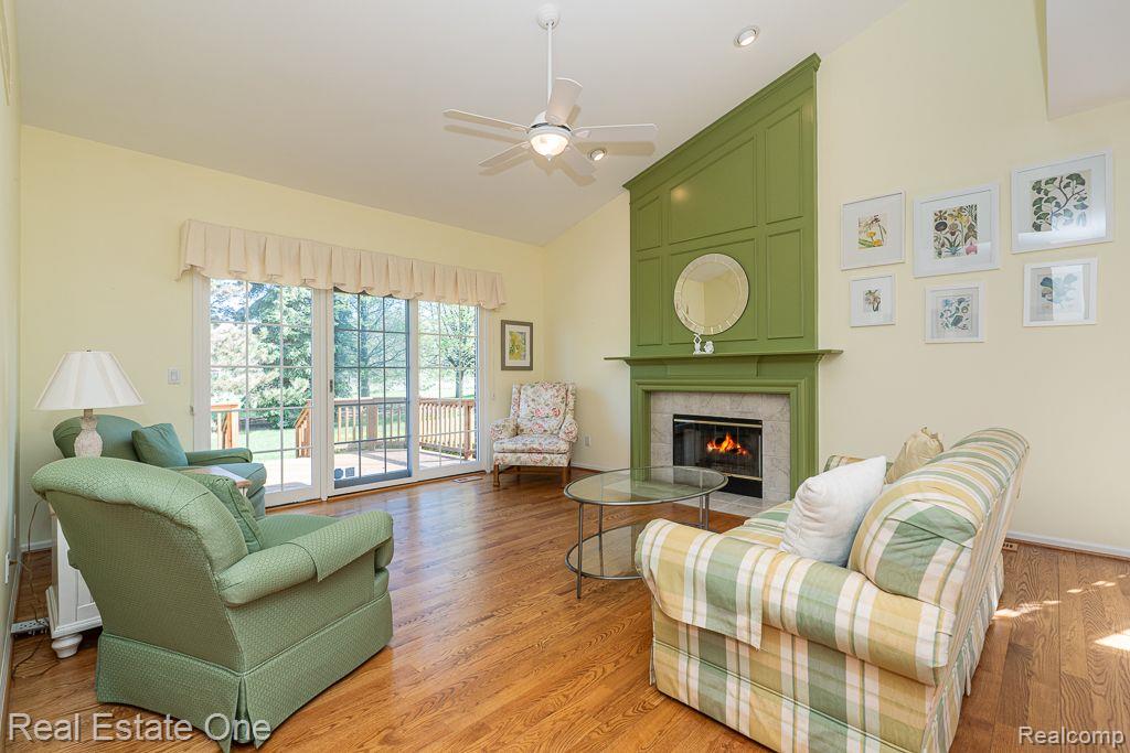 1639 Boulder CRT