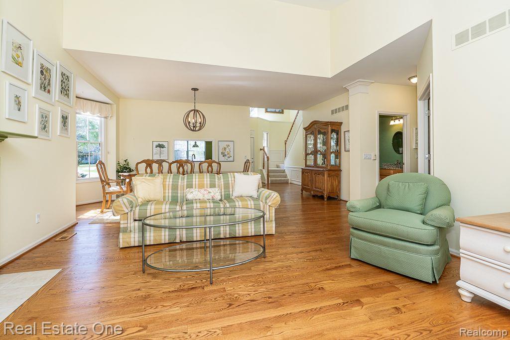 1639 Boulder CRT