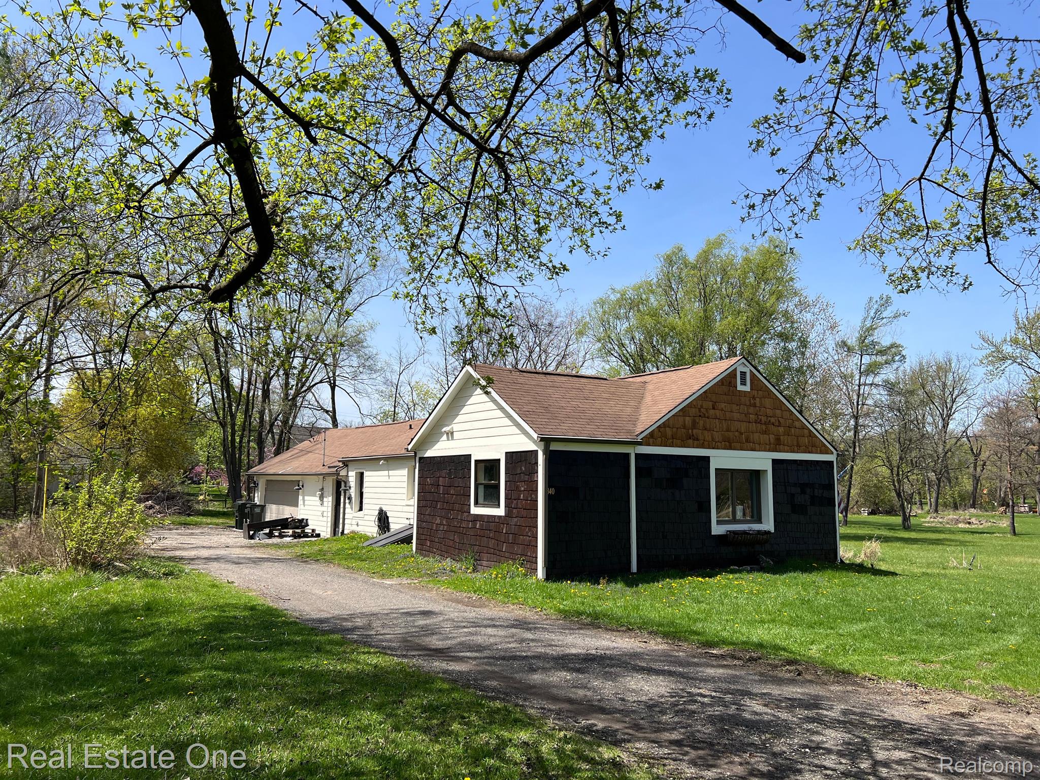 840 John R RD