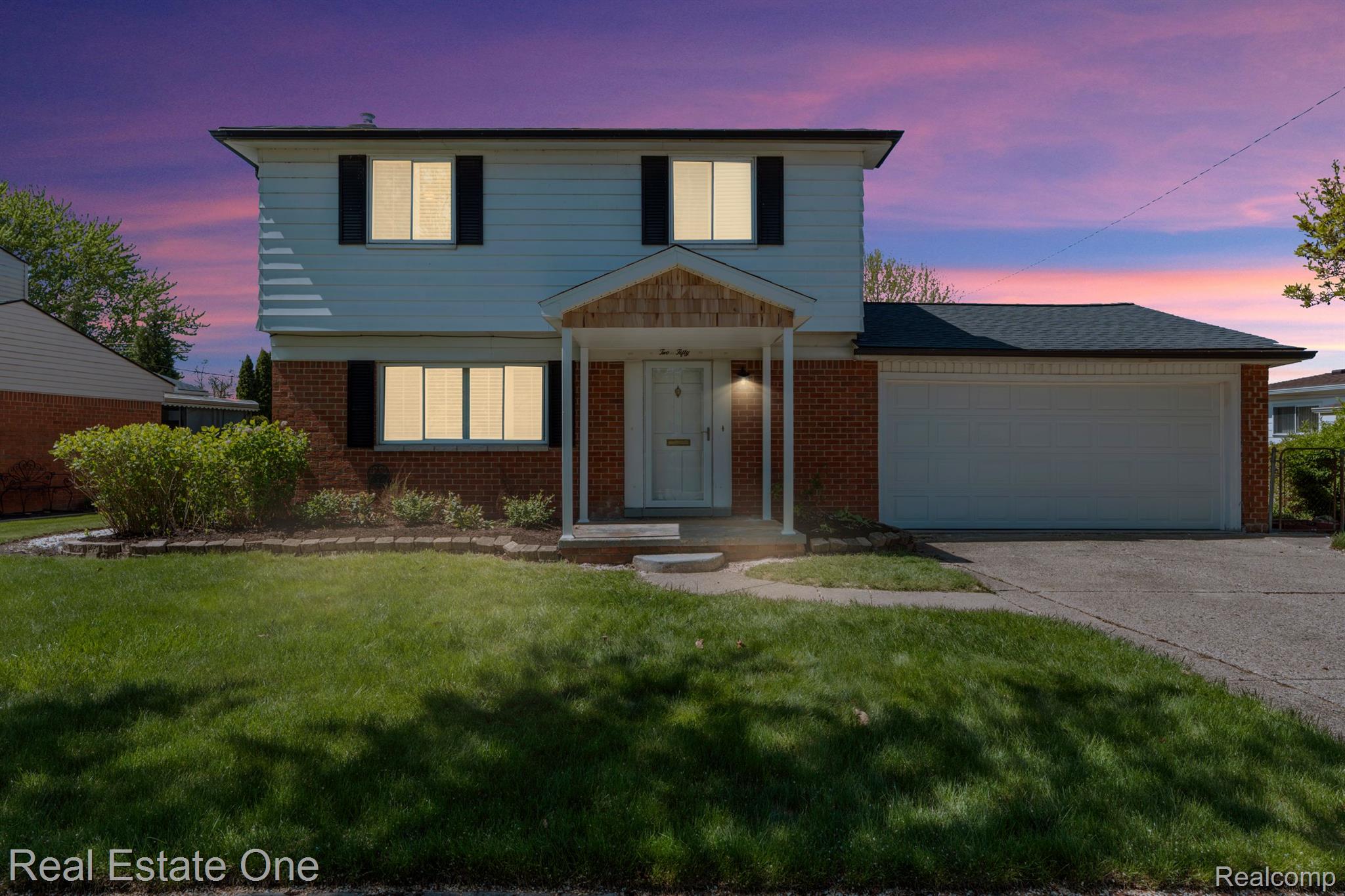 250 CLINTON RIVER DR