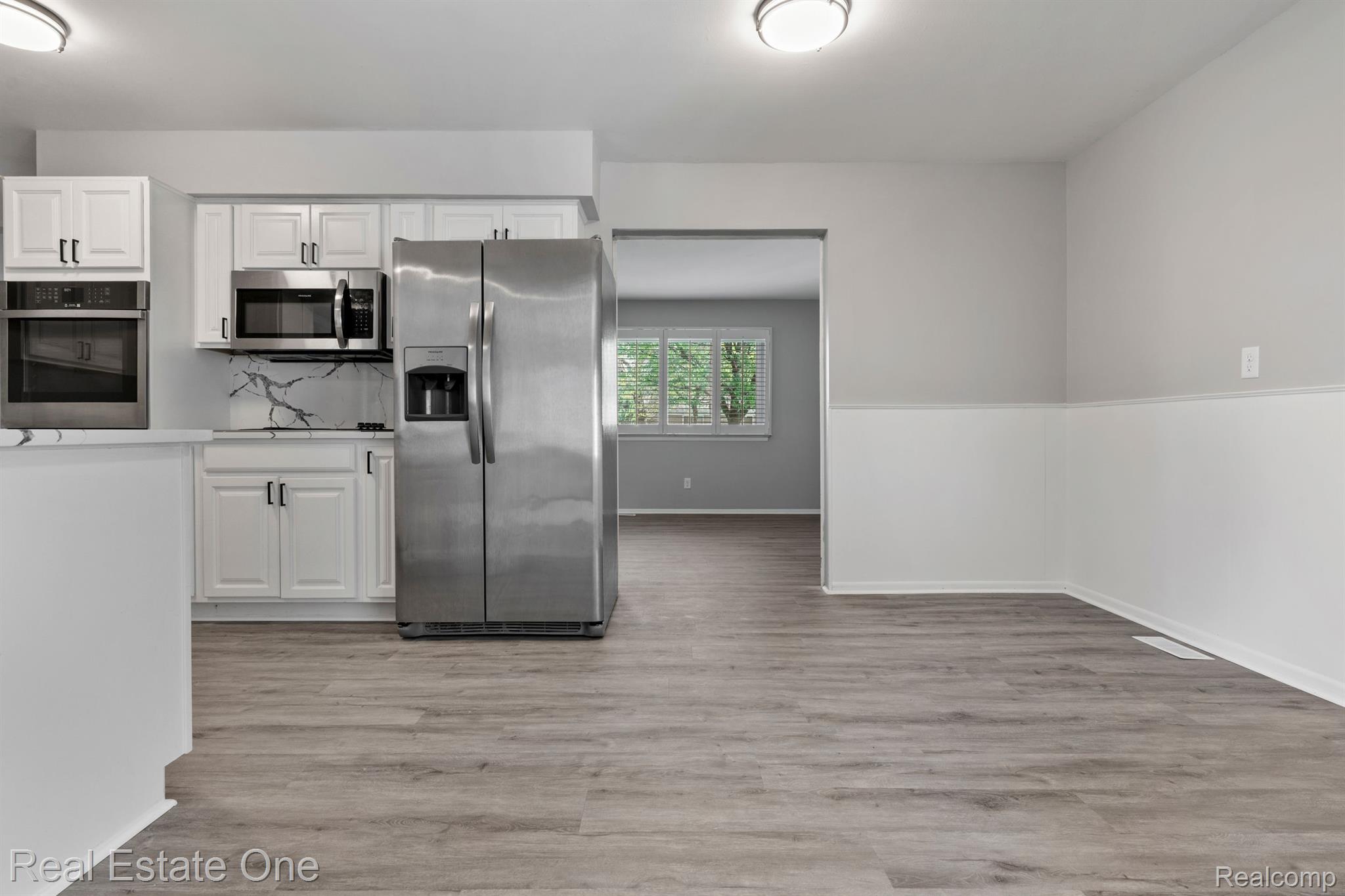 250 CLINTON RIVER DR