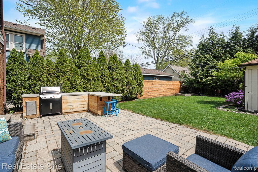 1039 Longfellow AVE