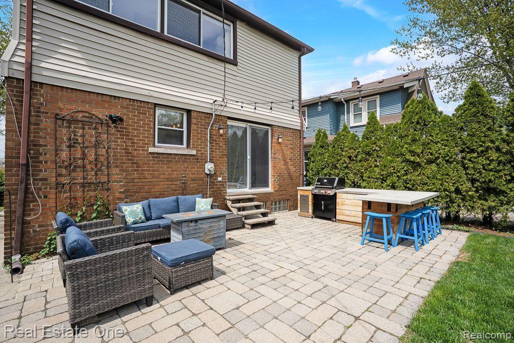 1039 Longfellow AVE