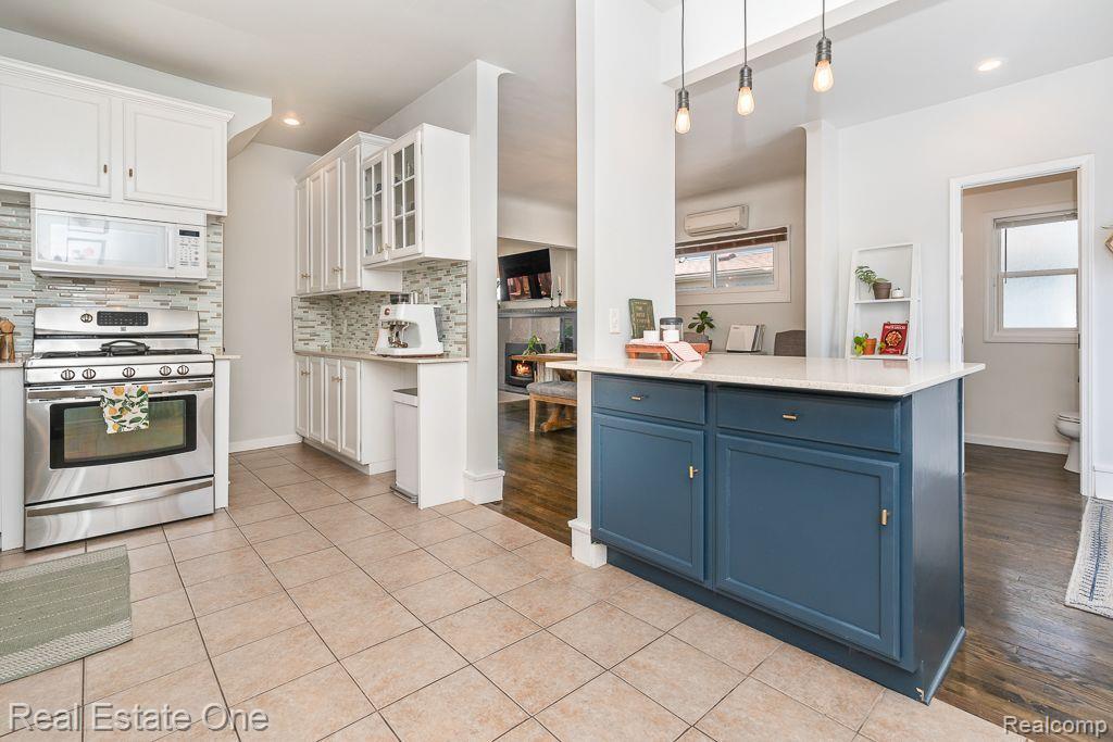 1039 Longfellow AVE