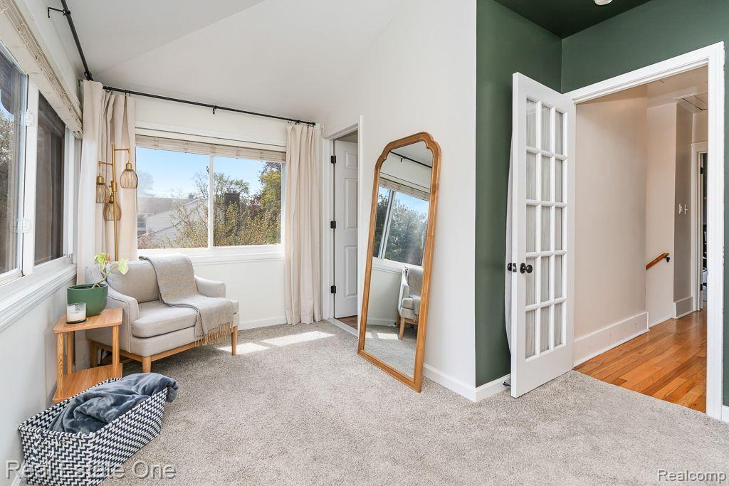 1039 Longfellow AVE
