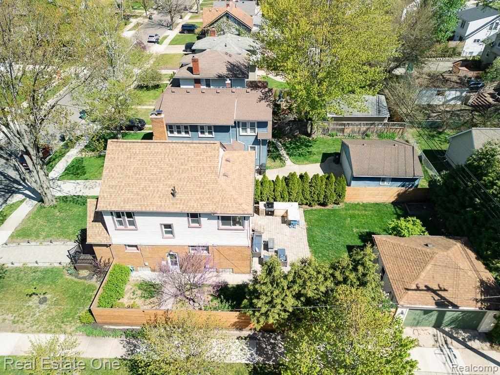 1039 Longfellow AVE